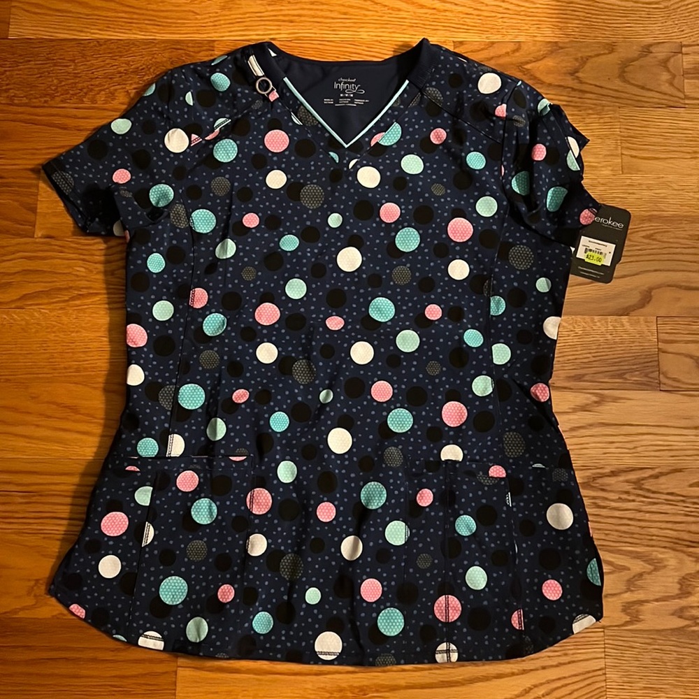 Cherokee Infinity Scrub Top